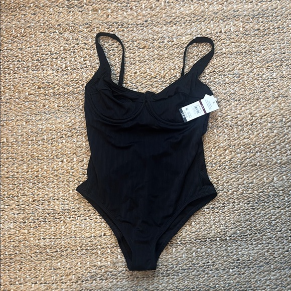 sofia by sofia vergara Other - NWT Sofia by Sofia Vergara Black Ribbed Swimsuit
